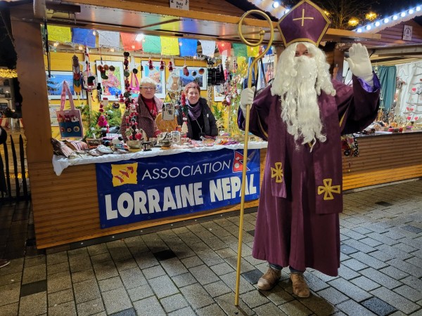 Saint-Nicolas_au_chalet_Lorraine-Nepal